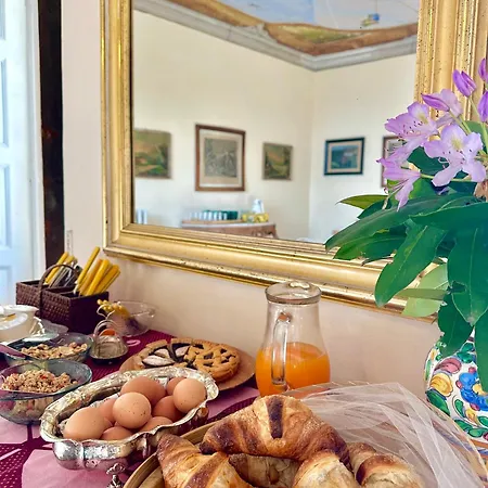 Corti Lakeview Bed & Breakfast *