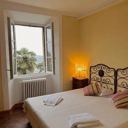Corti Lakeview Bed & Breakfast Como