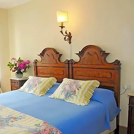 Corti Bed & Breakfast 3*