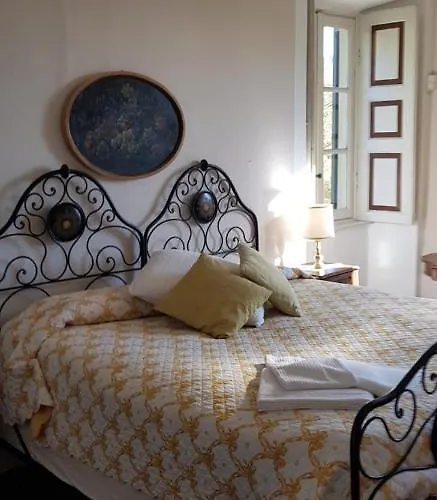 Corti Bed & Breakfast 3*