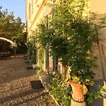 Couette-café Corti 3*