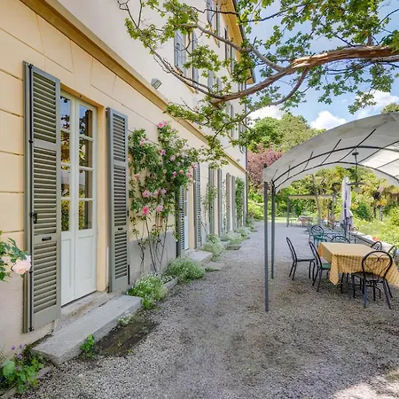 Corti Bed & Breakfast 3*