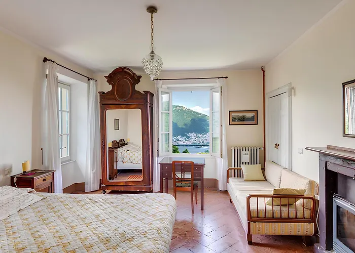Corti 3* Como